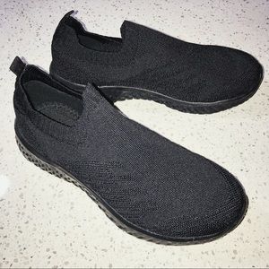 New W/o Tags Black Slip-On Sneaker Shoes (Size 9)